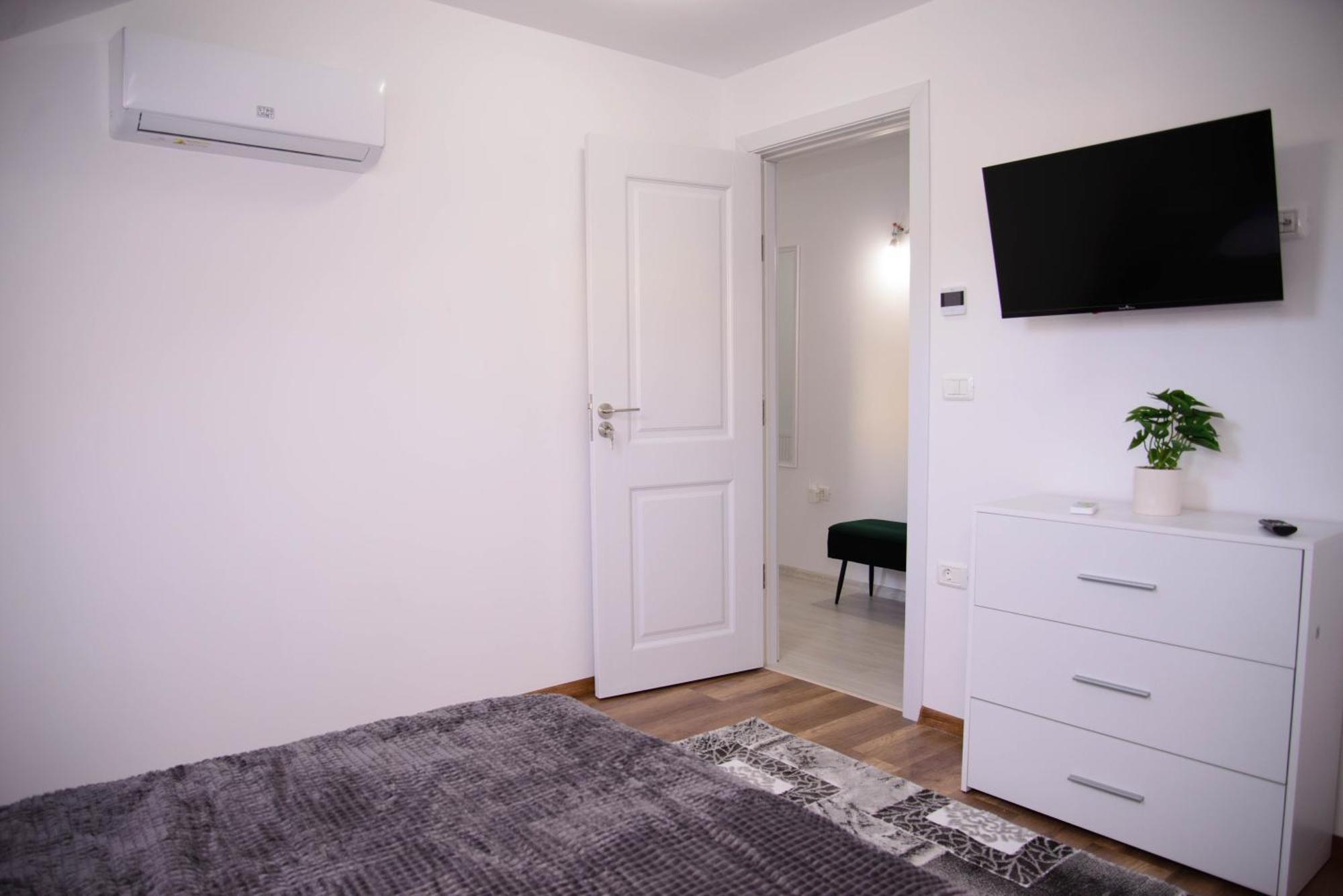 Lisia Residence #2 Piatra Neamţ Esterno foto